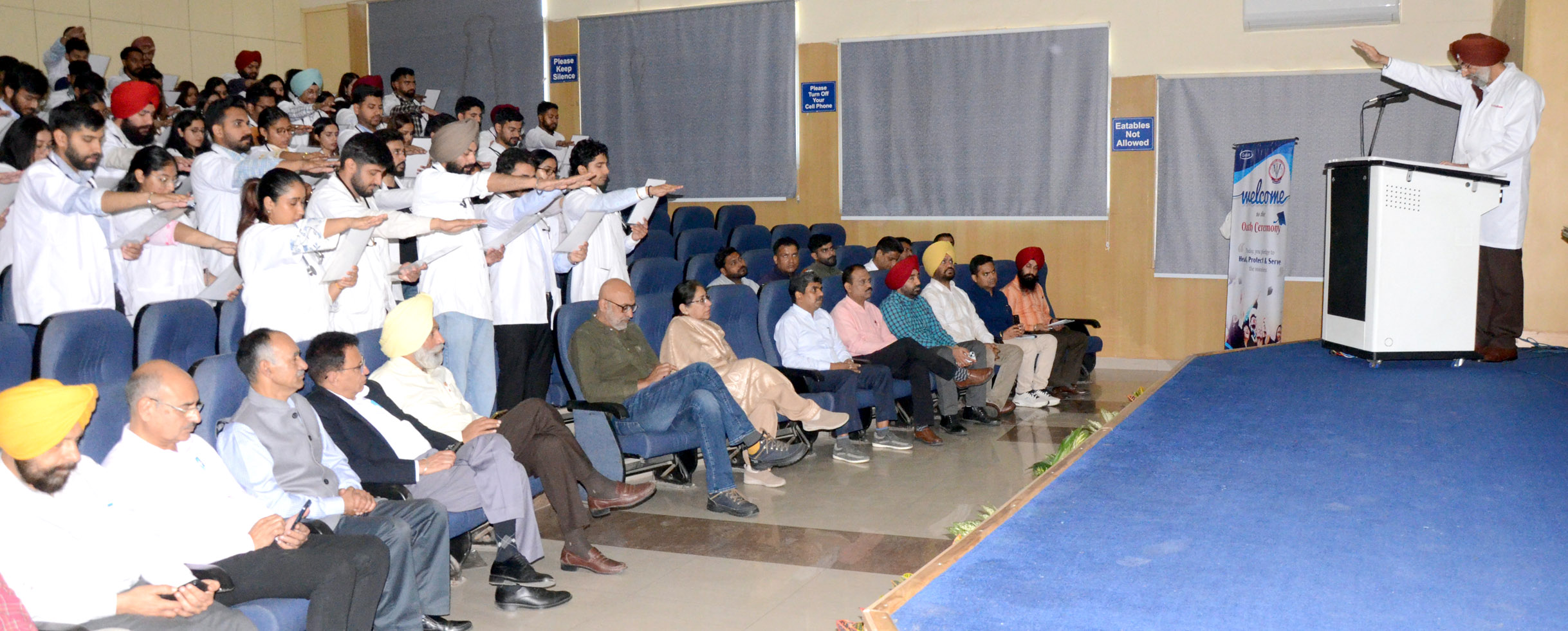 Vet Varsity administers Oath-taking ceremony of Veterinary Graduates